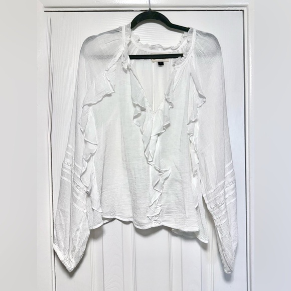 Universal Thread White Ruffle Blouse - Picture 2 of 11